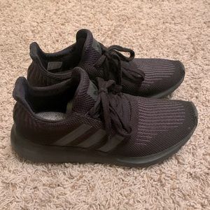 ADIDAS Men’s Tennis Shoes Size 9